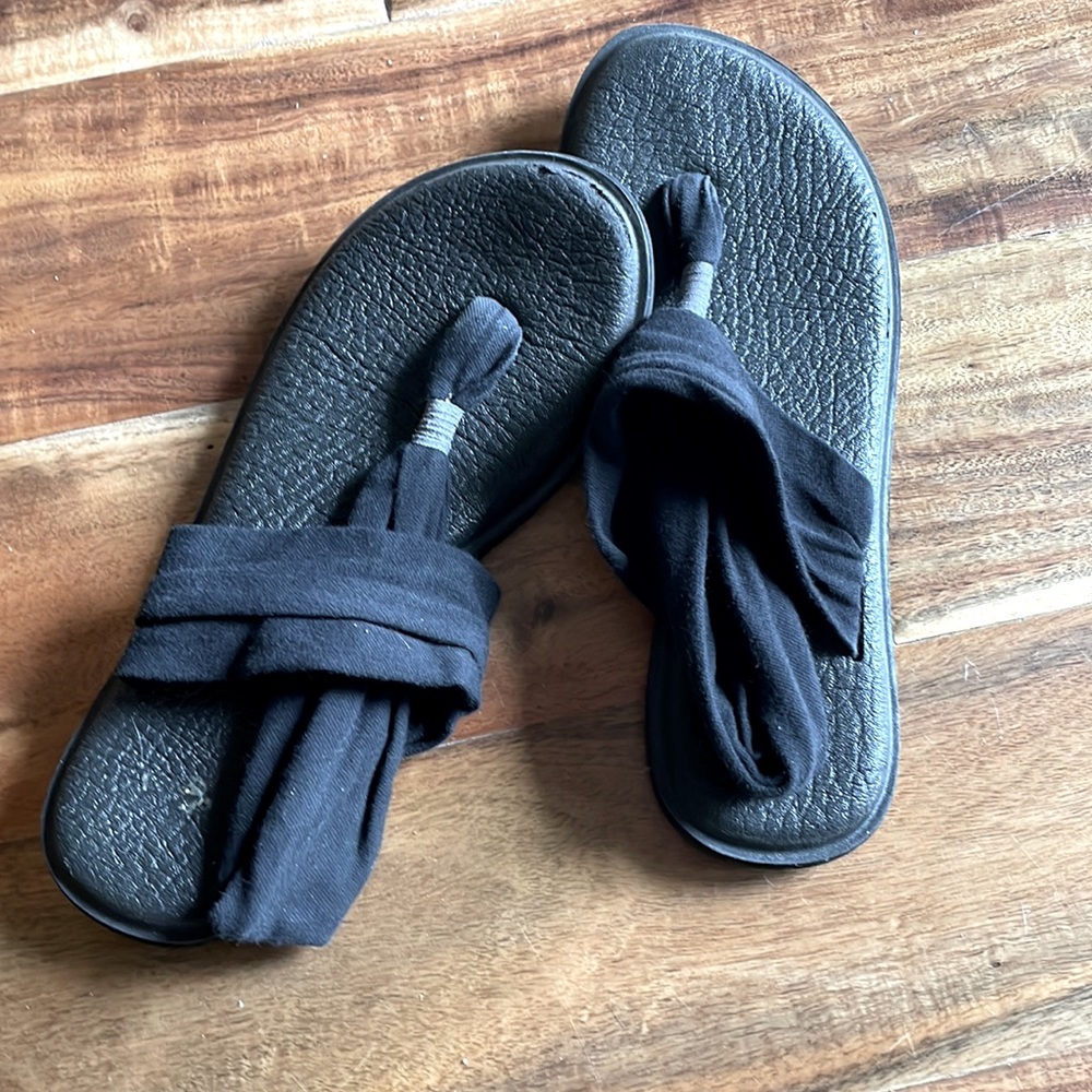 Black Sanuk Sandals